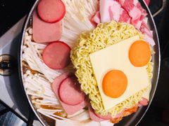 泡菜五花肉锅-炙韩料理·部队锅专门店