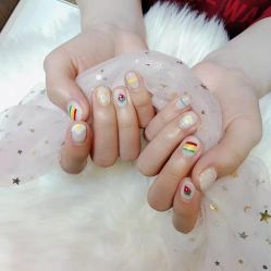 -首珥假日美睫美甲