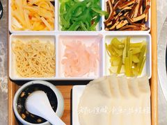 -野山舂·贵州现舂酸汤牛肉(民生路店)