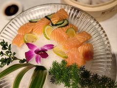 -河畔春天时尚餐厅