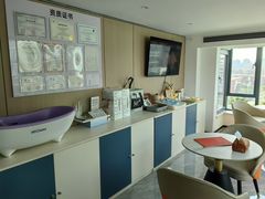 -鲸鱼妈妈月嫂/育婴师定制