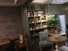 -HIGH FIVE哈福手工汉堡(桂林路店)