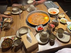 -野山舂·贵州现舂酸汤火锅(鸿通城店)