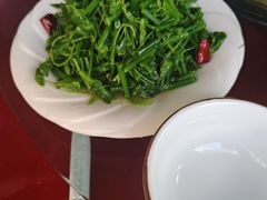 炒甜菜-双胞傣味菜馆