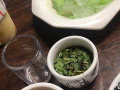 -超越炭火牛蛙火锅鸡(河东店)