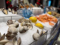 -亚洲国际大酒店·云顶阁旋转自助餐厅