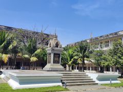 -吐斯廉屠杀博物馆