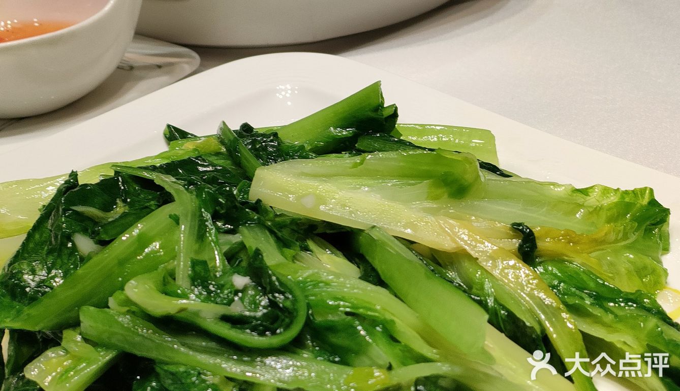 经典的薄如蝉翼的脆皮烤鸡，让人一口入魂