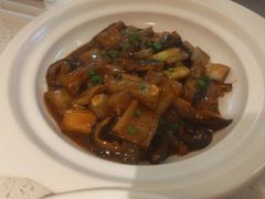 砂锅蹄筋焗海参-船歌·鱼水饺青岛菜(金狮广场店)