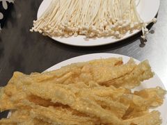 -胡须佬鸡煲四季火锅店(石厦西村直营店)