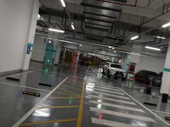 -虹桥世界中心-东北停车场