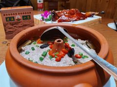 汽锅菌子肉饼-老滇山寨•云南特色菜•地方菜•民族风情歌舞表演(金碧店)
