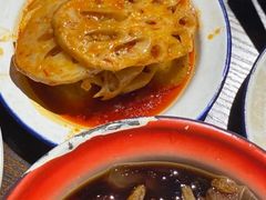 -爆炸头阿姨小四川正宗川味小吃(无任何分店)
