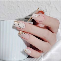 -悦指间美甲美睫