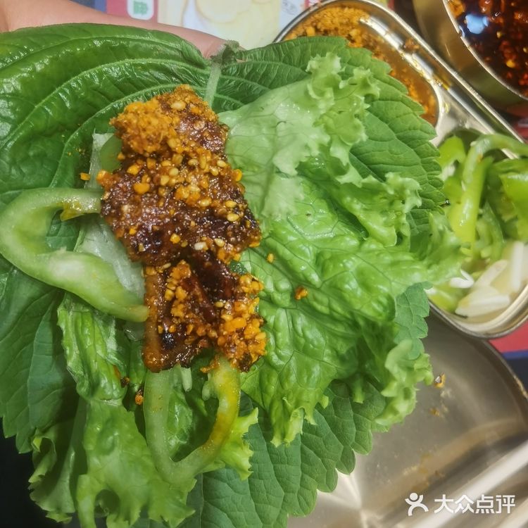 「坛子李地摊烤肉(罗斯福店)」 「东北酸菜五花肉」