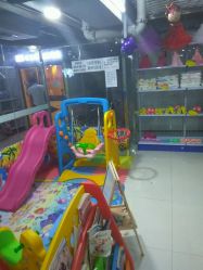 -小鸭先知婴儿游泳馆