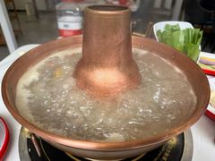 -毛辣果·贵州红酸汤牛肉火锅(西单店)