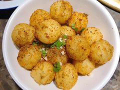 -沪小二炭火蛙锅(淮海中路美食不夜城店)