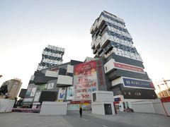 -资和信百货商场