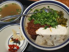 -云阿蛮云南生烫牛肉米线(奉贤路店)