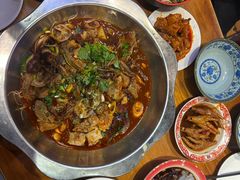 -爆炸头阿姨小四川正宗川味小吃(无任何分店)