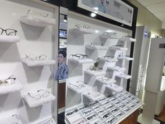 -MiRi眼镜·蔡司·星趣控·尼康控优点视觉合作店(南京东路店)