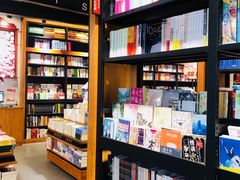 -西西弗书店&矢量咖啡(凯德晶萃广场店)