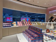 -好利来(上海长宁龙之梦店)