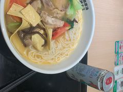 -蒙自源米线大王(东站店)