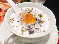 桂花椰香桃胶-甜心妈妈·榴莲星级糖水(北京路总店)