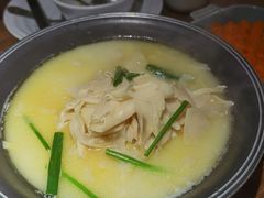 -蜜桃餐厅·伴山(湖滨商业街店)