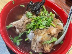 棒子骨-老谢野馄饨(延安路店)