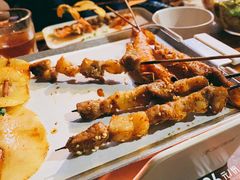 烤羔羊肉串-木屋烧烤(大运店)