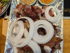 新疆馕坑烤鲜羊排-新疆烧烤王(广灵店)