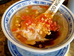 -沪小二炭火蛙锅(淮海中路美食不夜城店)