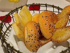 -Mogul Eatery·大亨餐酒馆