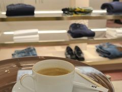 -乐蓬马歇百货公司(Rive Gauche)