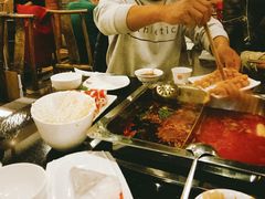 -百年川椒重庆老火锅(光谷店)
