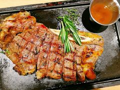 澳洲重磅厚切带骨牛排-摩欧客意式餐厅(高新活力汇店)