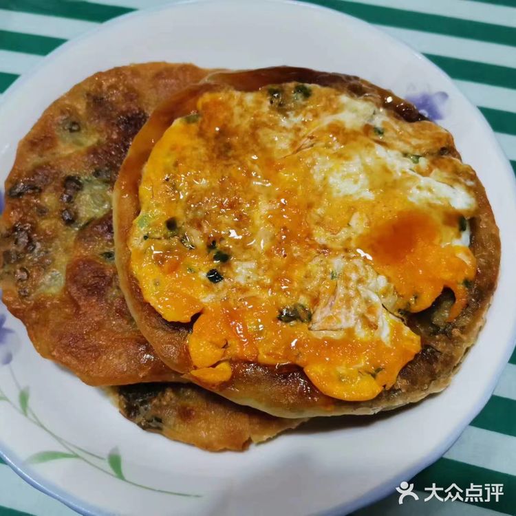 富强街的葱油饼啦啦也有啦