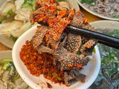 -大众跷脚牛肉馆·非遗传承单位(峨眉山店)