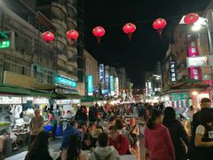 -六合夜市