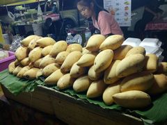 -芒果糯米饭摊子