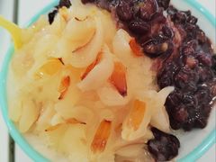 鲜荔枝红豆拼盘刨冰-梁子刨冰王&梁小糖(王顶堤店)