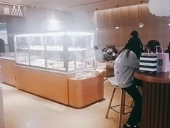 -奈雪的茶(湖滨银泰in77C区PRO店)