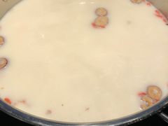 -尚尚仙·酸汤猪手·猪肚鸡火锅(华联万柳购物中心店)