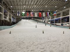 -乔波室内滑雪场
