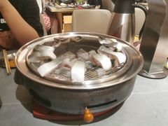 -围炉肉舍•炭烤活鳗•丹东海鲜烤肉(步行街店)