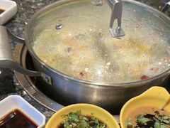 -一席地·本地鸡窝·杭帮鸡火锅(萧山银隆百货店)