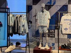 -阿迪达斯(武林银泰三叶草店)